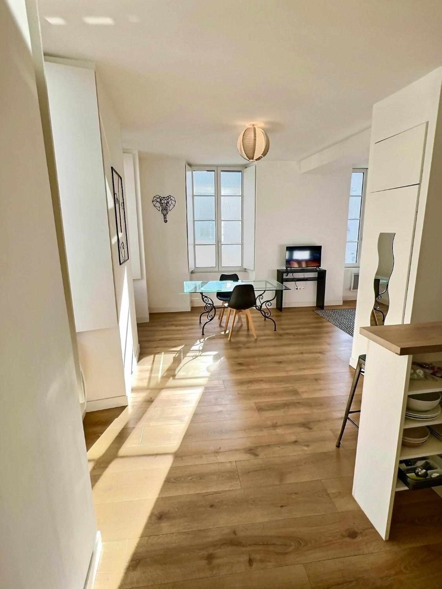 Wonderhost, Au Coeur Du Quartier Du Chateau Pau Eksteriør billede